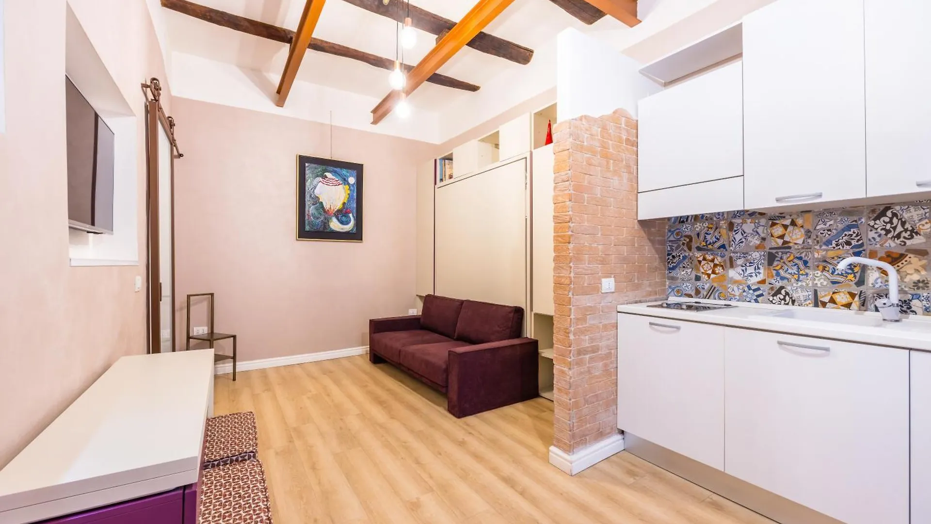 Toledo Warm Renovated Studio Naples 0*,  Italy