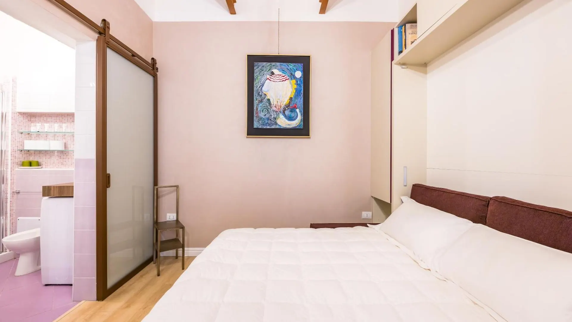 Toledo Warm Renovated Studio location