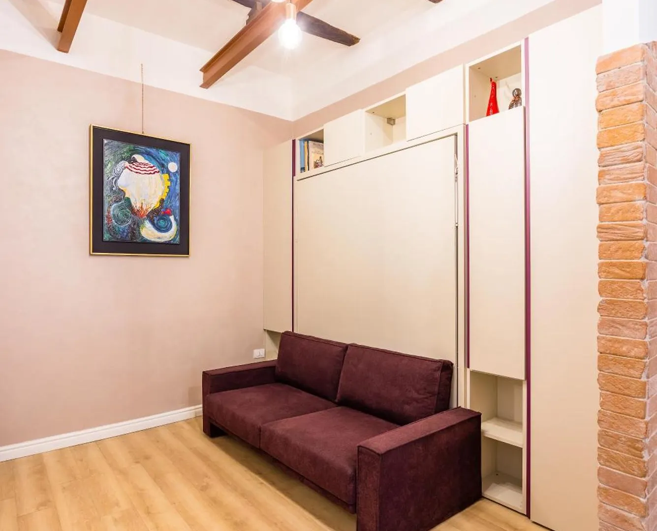 Toledo Warm Renovated Studio Naples Italy
