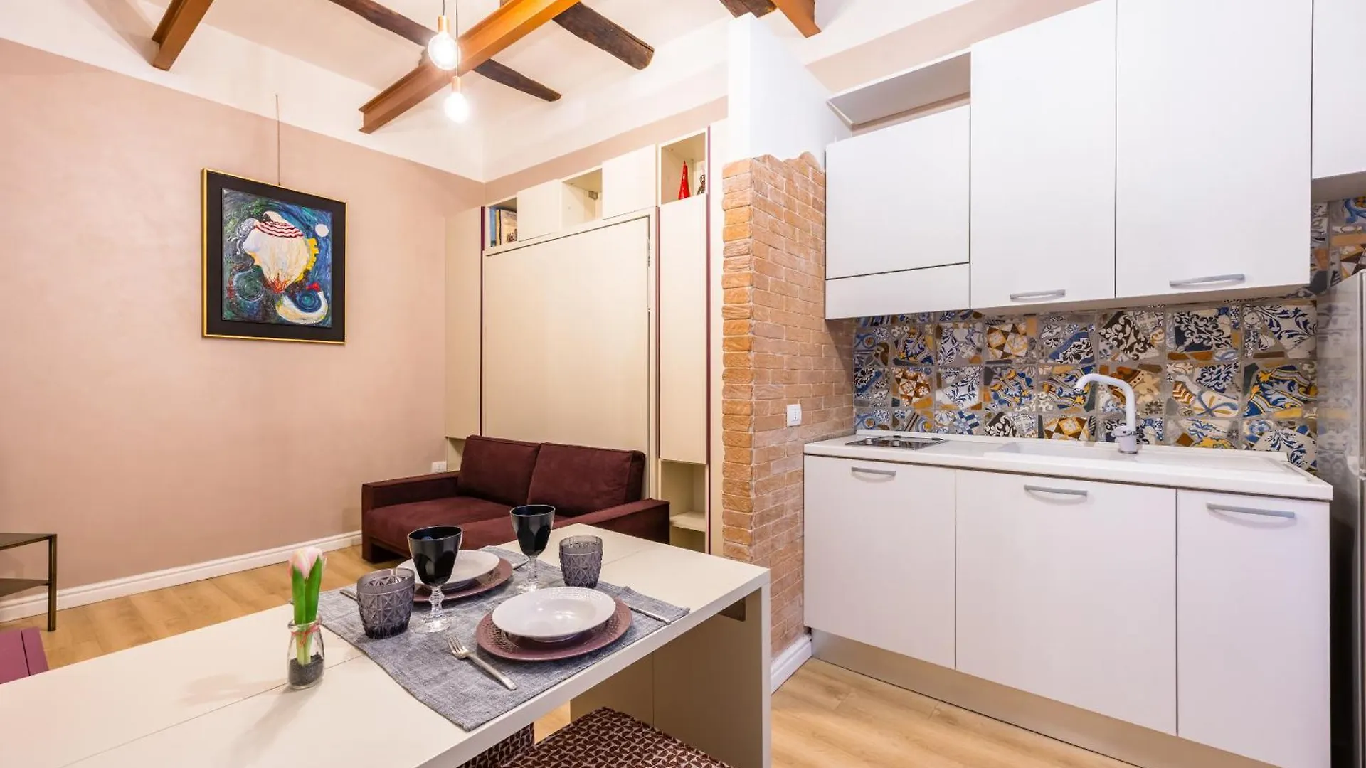 Toledo Warm Renovated Studio Naples